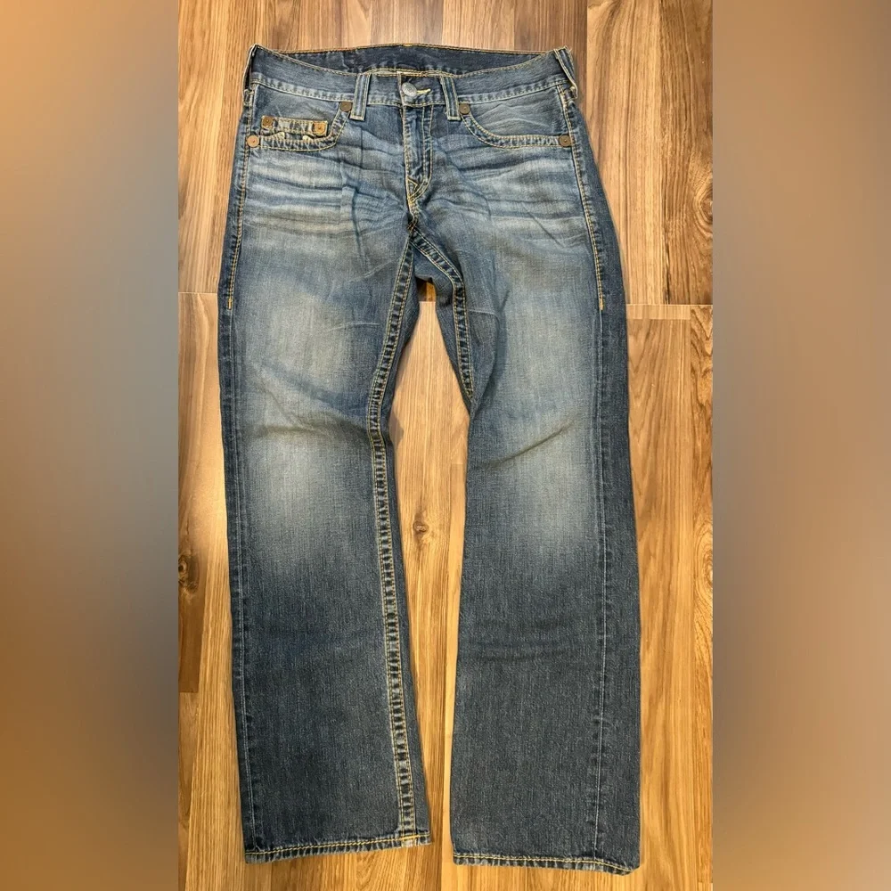 True Religion Vintage Bobby Big T Mens Denim Jeans 33